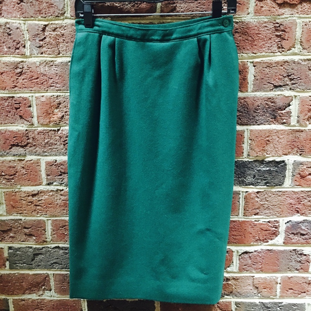 Vintage Pendleton Green wool skirt (modern size 4)